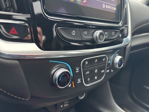 Used 2020 Chevrolet Traverse LT w/ LT Premium Package image 37