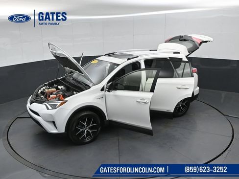 Used 2018 Toyota RAV4 SE AWD/4WD image 54