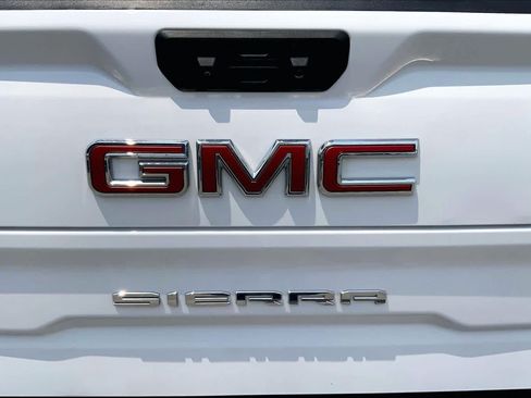 Used 2024 GMC Sierra 1500 AT4 w/ AT4 Premium Package AWD/4WD image 31