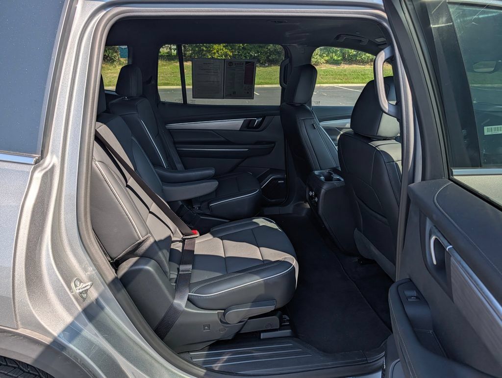 Used 2026 Buick Enclave Preferred w/ Power Package FWD image 13