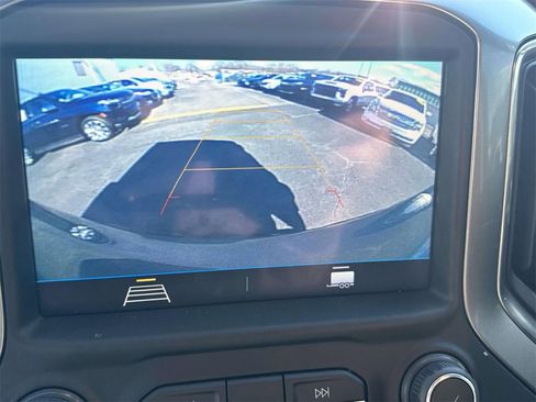 Used 2022 Chevrolet Silverado 1500 LT Trail Boss w/ Bed Protection Package image 16