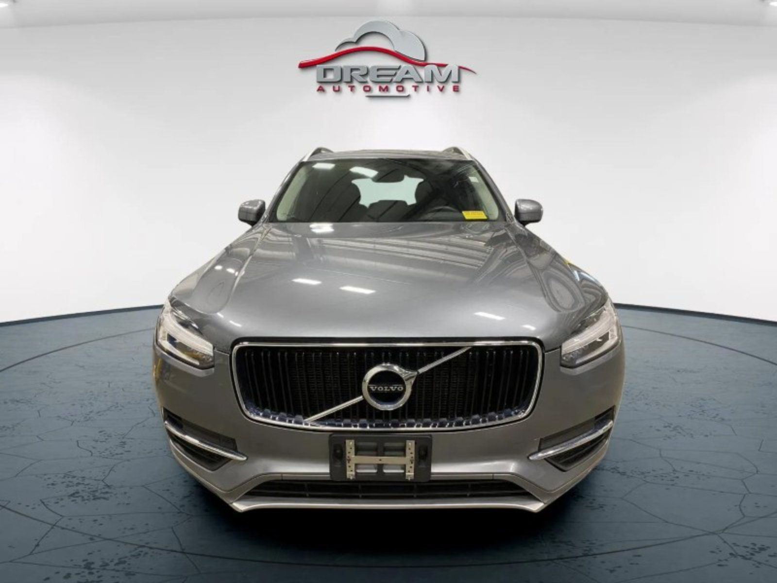 Used 2018 Volvo XC90 T5 Momentum w/ Protection Package Plus AWD/4WD image 3