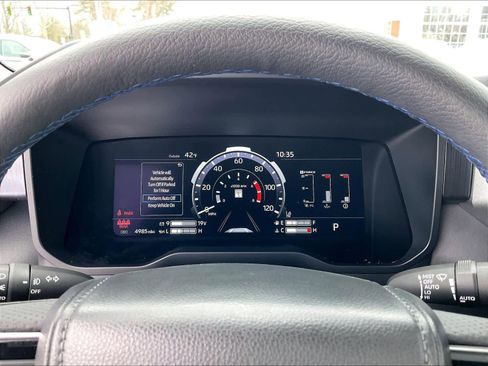 Used 2025 Toyota Tundra Platinum image 38