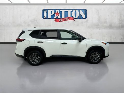 Used 2024 Nissan Rogue S AWD/4WD image 8