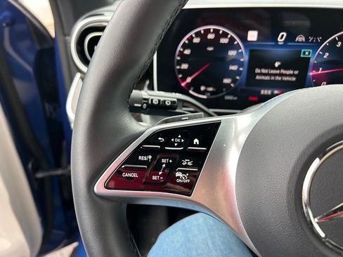 Used 2024 Mercedes-Benz GLC 300 4MATIC image 19