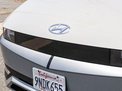Used 2024 Hyundai Ioniq 5 SE RWD image 3