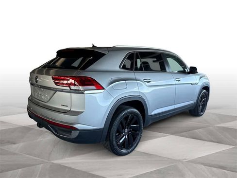 Used 2022 Volkswagen Atlas Cross Sport SE image 8