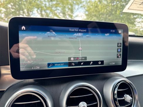 Used 2022 Mercedes-Benz GLC 300 4MATIC w/ AMG Line image 14