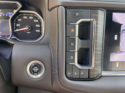 Used 2021 GMC Yukon Denali w/ Denali Premium Package AWD/4WD image 30