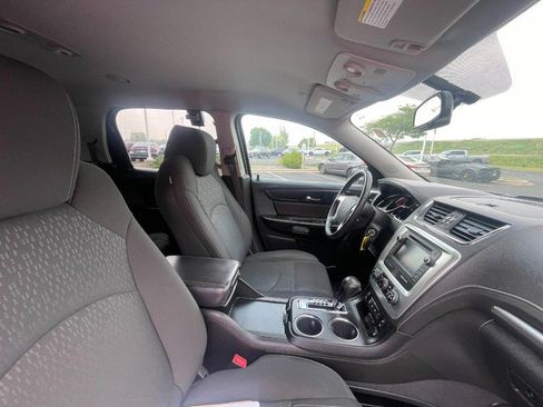 Used 2016 GMC Acadia SLE AWD/4WD image 10