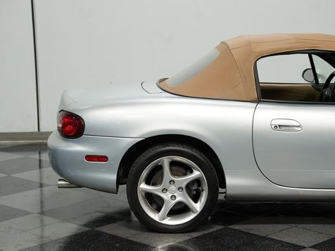 Used 2001 MAZDA MX-5 Miata LS image 23