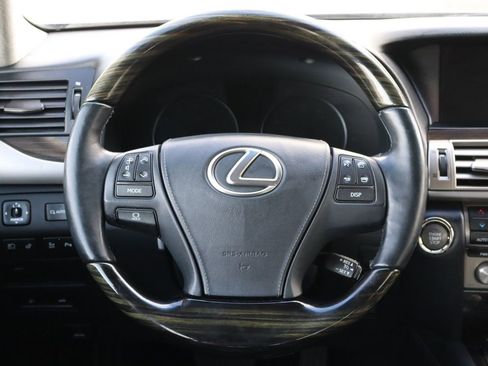 Used 2013 Lexus LS 460 L w/ Preferred Accessory Package image 18