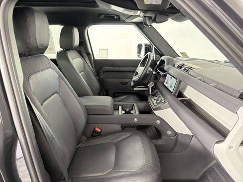 Certified 2023 Land Rover Defender 110 X-Dynamic SE image 32