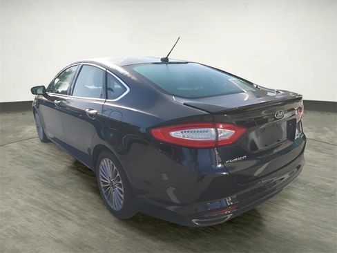 Used 2016 Ford Fusion Titanium image 3