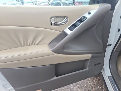 Used 2010 Nissan Murano SL w/ Leather Pkg AWD/4WD image 10