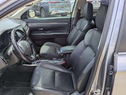 Used 2020 Mitsubishi Outlander ES AWD/4WD image 4