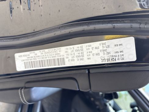 Used 2017 Jeep Grand Cherokee Overland image 35