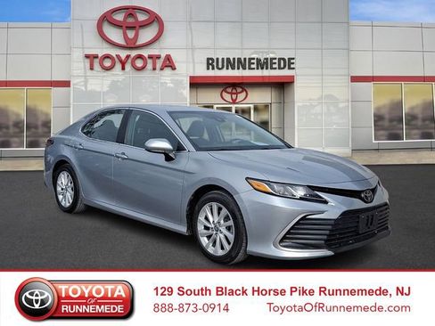 Used 2023 Toyota Camry LE image 1