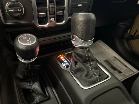 New 2026 Jeep Gladiator Sport AWD/4WD image 35