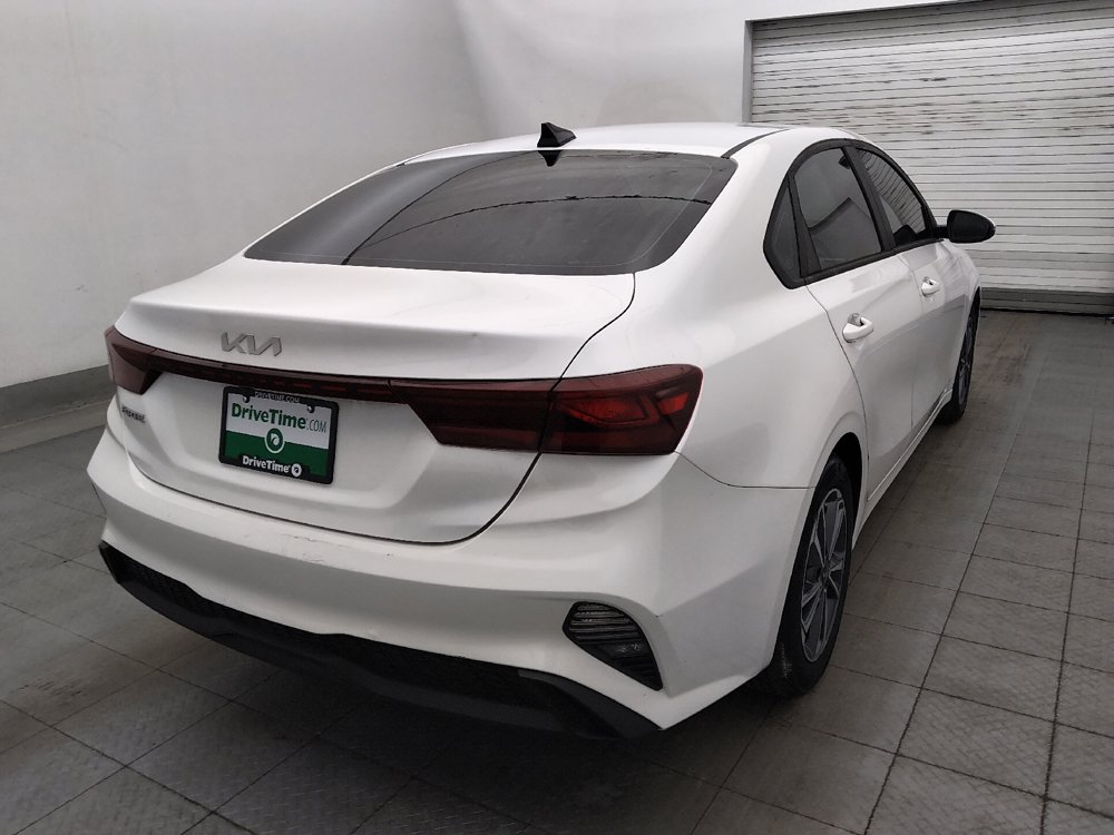 Used 2024 Kia Forte LXS w/ LXS Technology Package FWD image 9