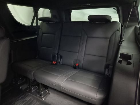 Used 2024 Chevrolet Suburban Z71 w/ Luxury Package AWD/4WD image 28