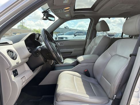 Used 2014 Honda Pilot Touring image 24