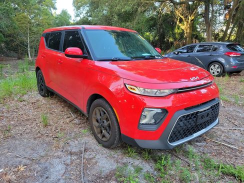 Used 2022 Kia Soul LX w/ Technology Package FWD image 24