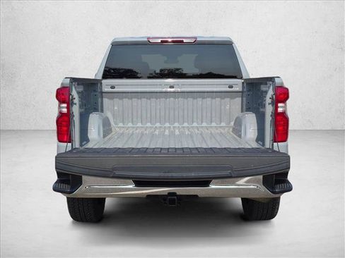 Used 2024 Chevrolet Silverado 1500 LT AWD/4WD image 6