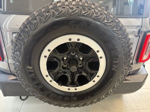 Used 2023 Ford Bronco Outer Banks w/ Sasquatch Package AWD/4WD image 9