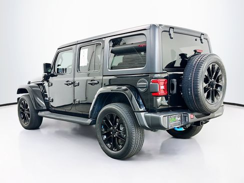 Used 2023 Jeep Wrangler Unlimited Sahara AWD/4WD image 5