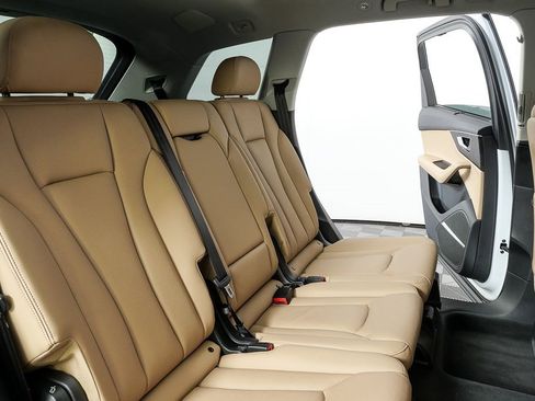 Used 2022 Audi Q7 3.0T Premium Plus w/ Premium Plus Package image 23