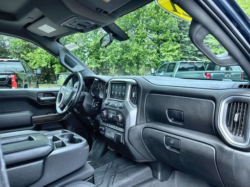 Used 2021 Chevrolet Silverado 1500 LT w/ Convenience Package II AWD/4WD image 28