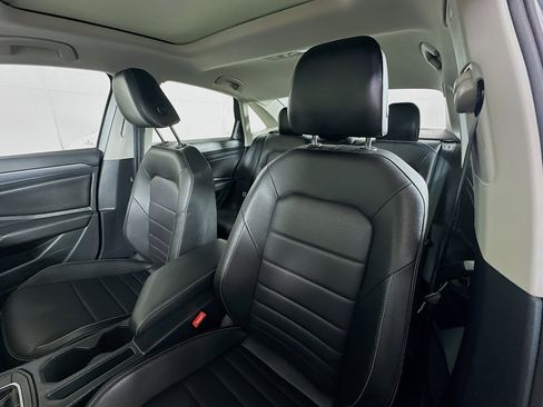 Used 2024 Volkswagen Jetta SE image 19