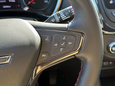 Used 2023 Chevrolet Equinox RS FWD image 23