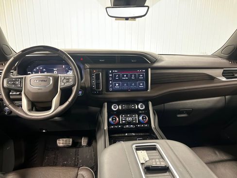 Certified 2023 GMC Yukon XL Denali w/ Advanced Technology Package image 17