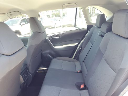 Used 2021 Toyota RAV4 XLE image 11