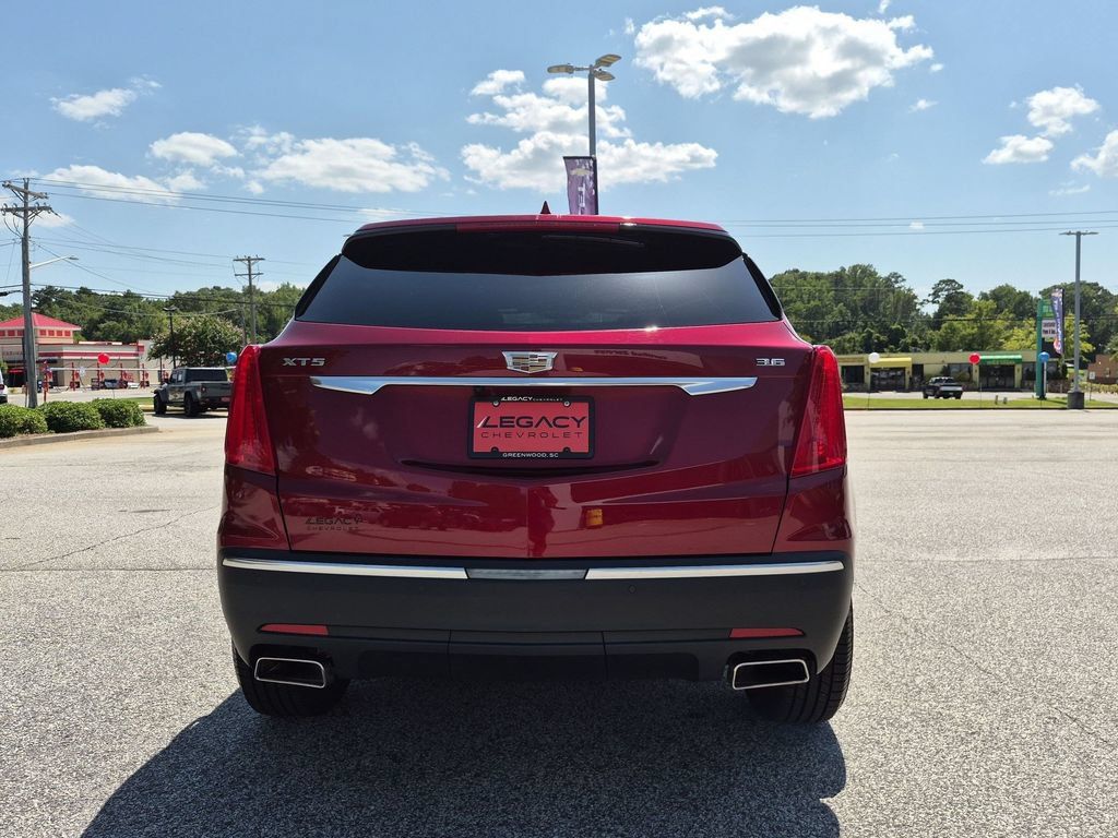 Used 2019 Cadillac XT5 Luxury FWD image 4
