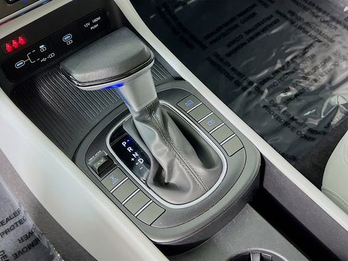 Certified 2025 Hyundai Kona SEL image 17