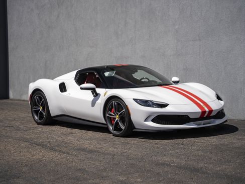 Used 2025 Ferrari 296 GTS RWD image 10