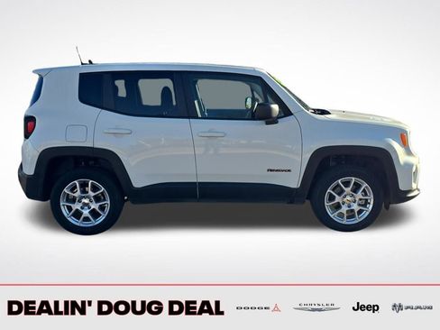 Used 2023 Jeep Renegade Latitude AWD/4WD image 7