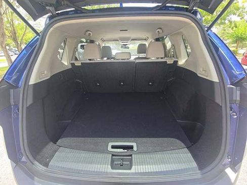 Used 2022 Nissan Rogue SV FWD image 14
