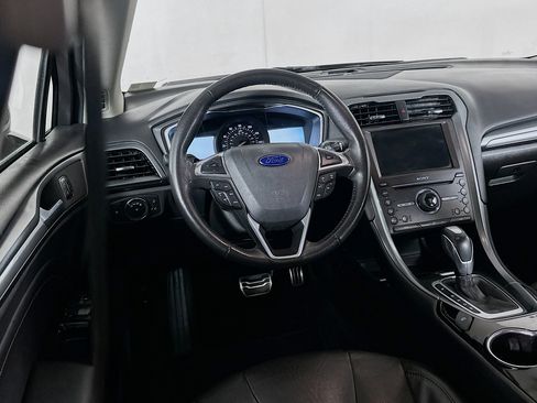 Used 2016 Ford Fusion Titanium image 18