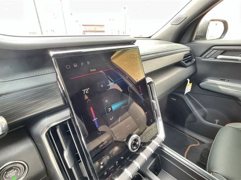 New 2025 GMC Acadia AT4 w/ Super Cruise Package image 25