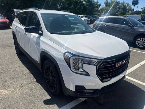 Used 2023 GMC Terrain SLE w/ Driver Convenience Package AWD/4WD image 12