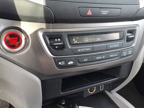 Used 2019 Honda Pilot LX image 25