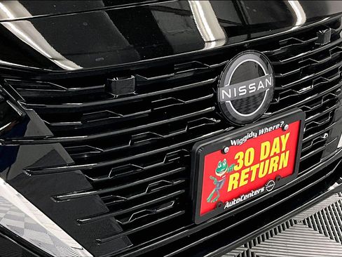 New 2025 Nissan Sentra SV w/ SV Premium Package image 44