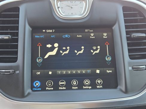 Used 2021 Chrysler 300 Touring w/ Sport Appearance Package RWD image 10