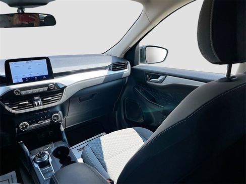 Used 2020 Ford Escape SE Sport image 23