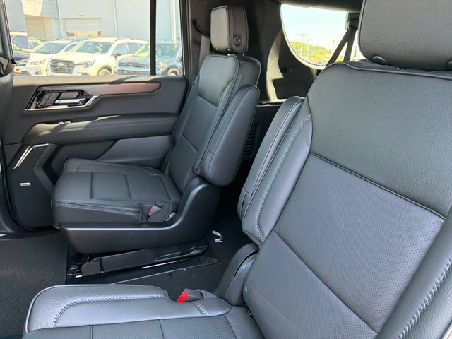 New 2026 GMC Yukon XL Denali w/ Denali Reserve Package AWD/4WD image 19
