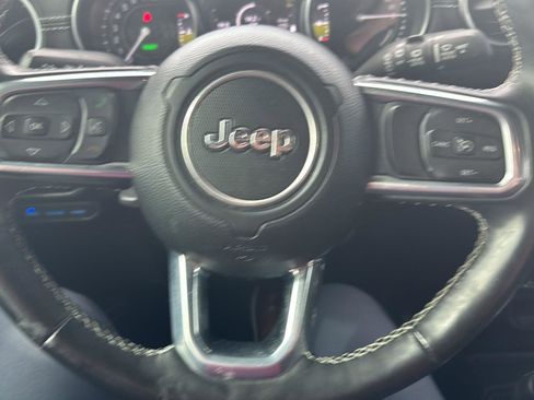 Used 2023 Jeep Wrangler Sahara w/ Cold Weather Group AWD/4WD image 12